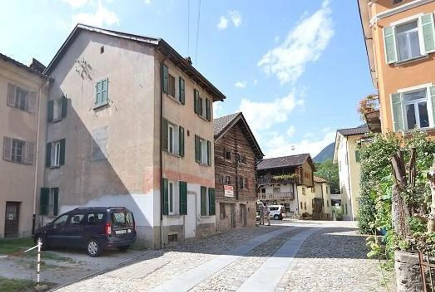 Maison de village ensoleillée et charmante de 3 ½ pièces - Photo 1 sur 13