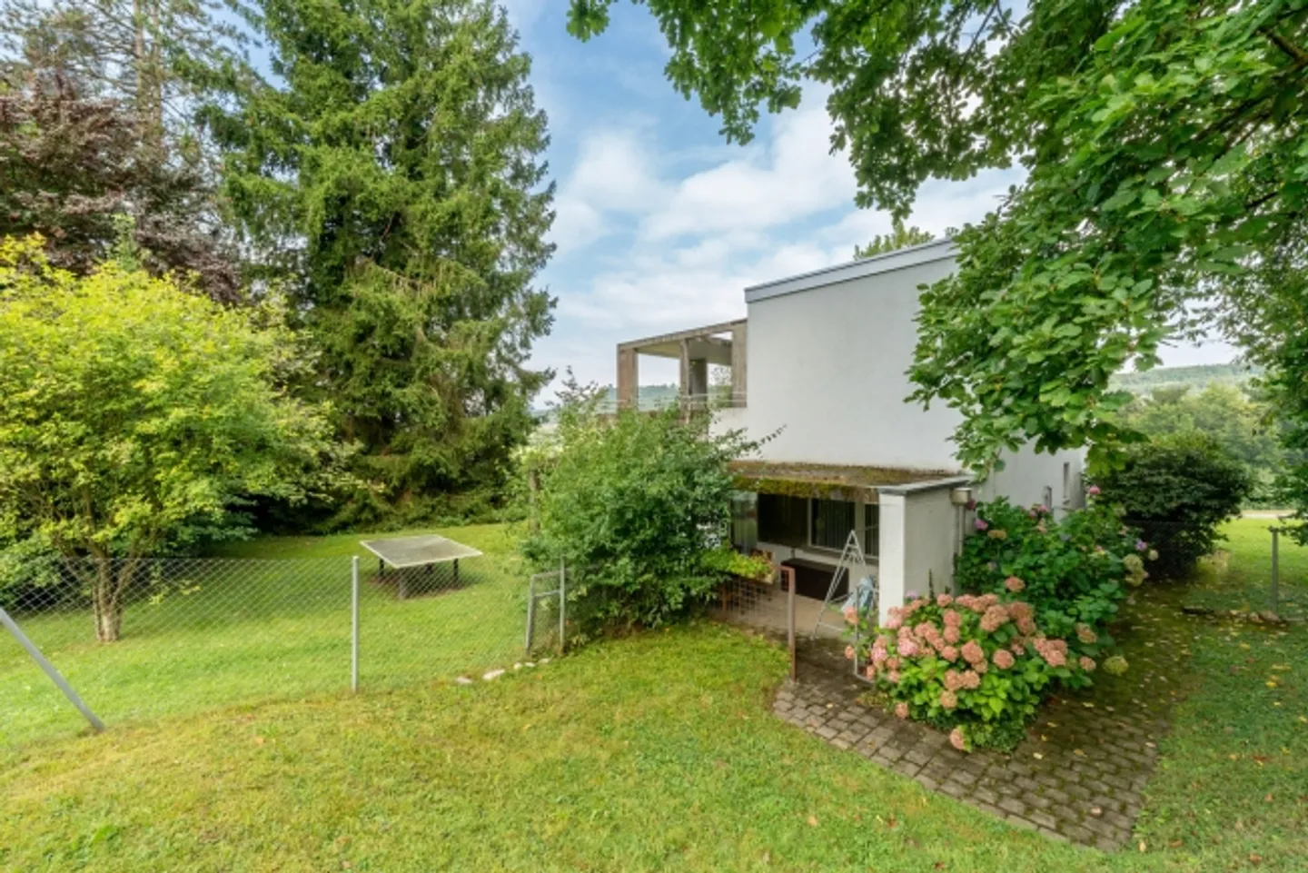 «Charmante Bauhaus-Liegenschaft mit Baulandreserve» - Foto 11 von 13