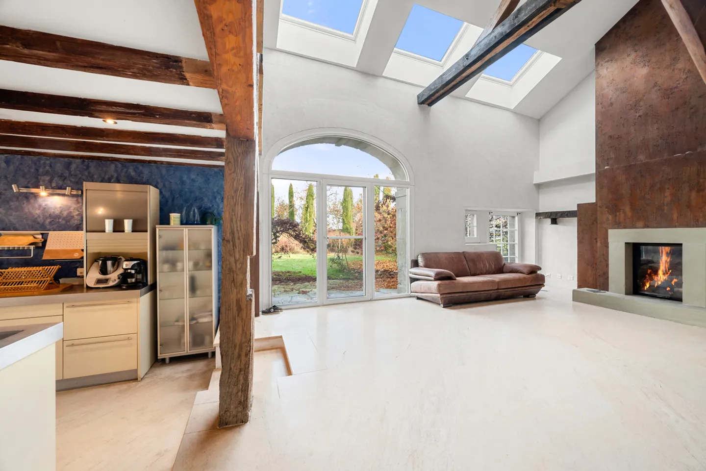 Charming property with natural pool near Lausanne - Photo 15 of 19