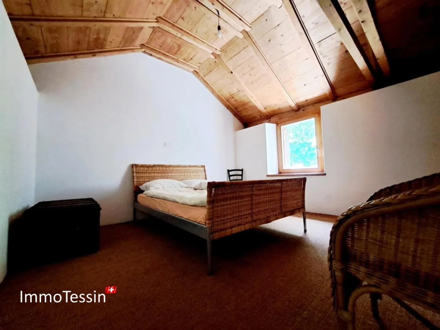OPPORTUNITÀ: Assoluto Bijou Rustico in una Posizione Meravigliosa in Mezzo a una Radura nel Bosco - Foto 7 di 13