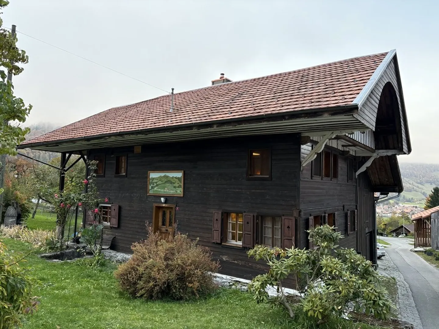 4.5-room villa at CHF 1,200.-/month (+ actual charges) - Photo 1 of 6