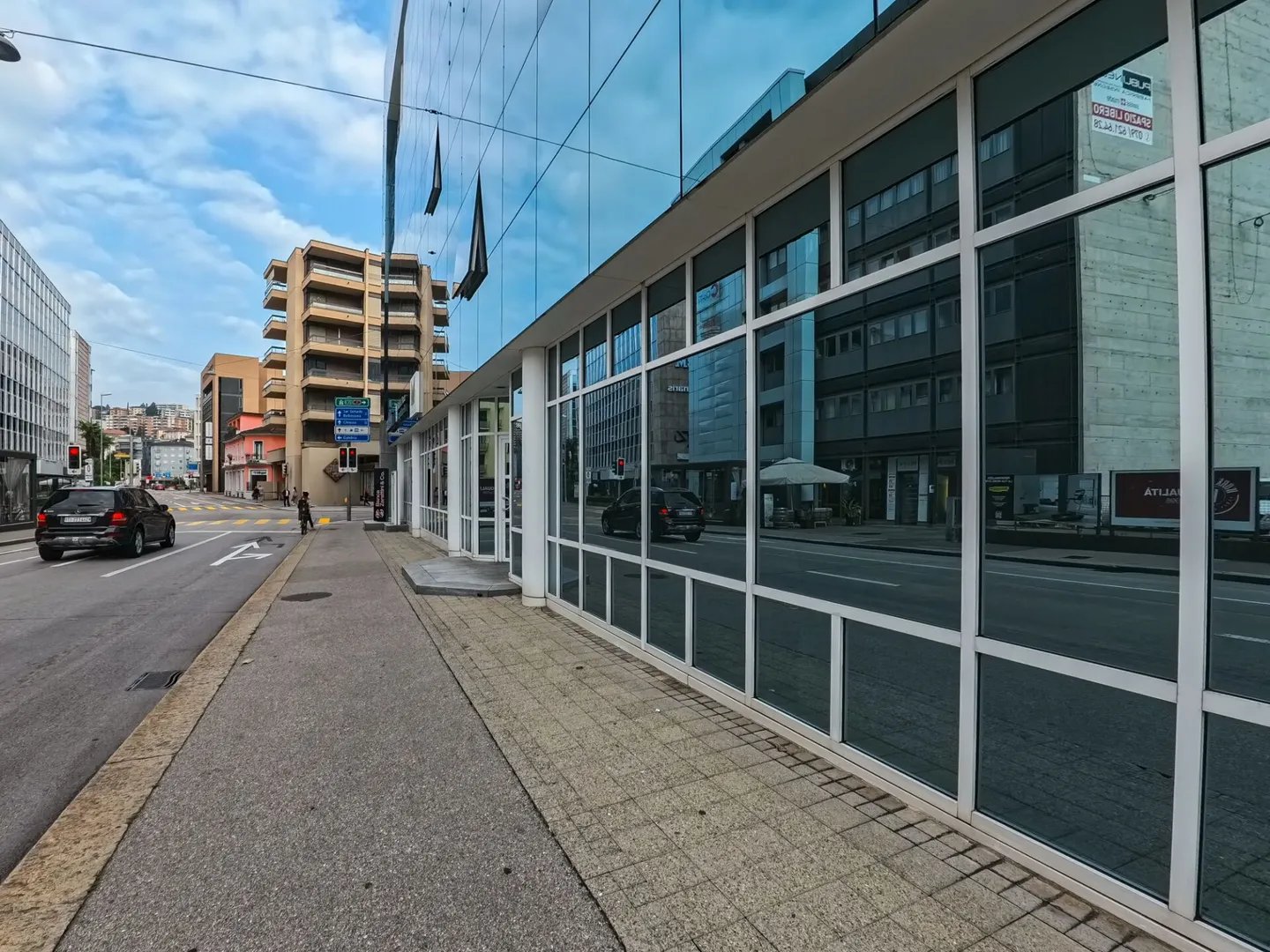 Prise en charge du bail - Bureau moderne et lumineux au centre de Lugano - Photo 11 sur 11