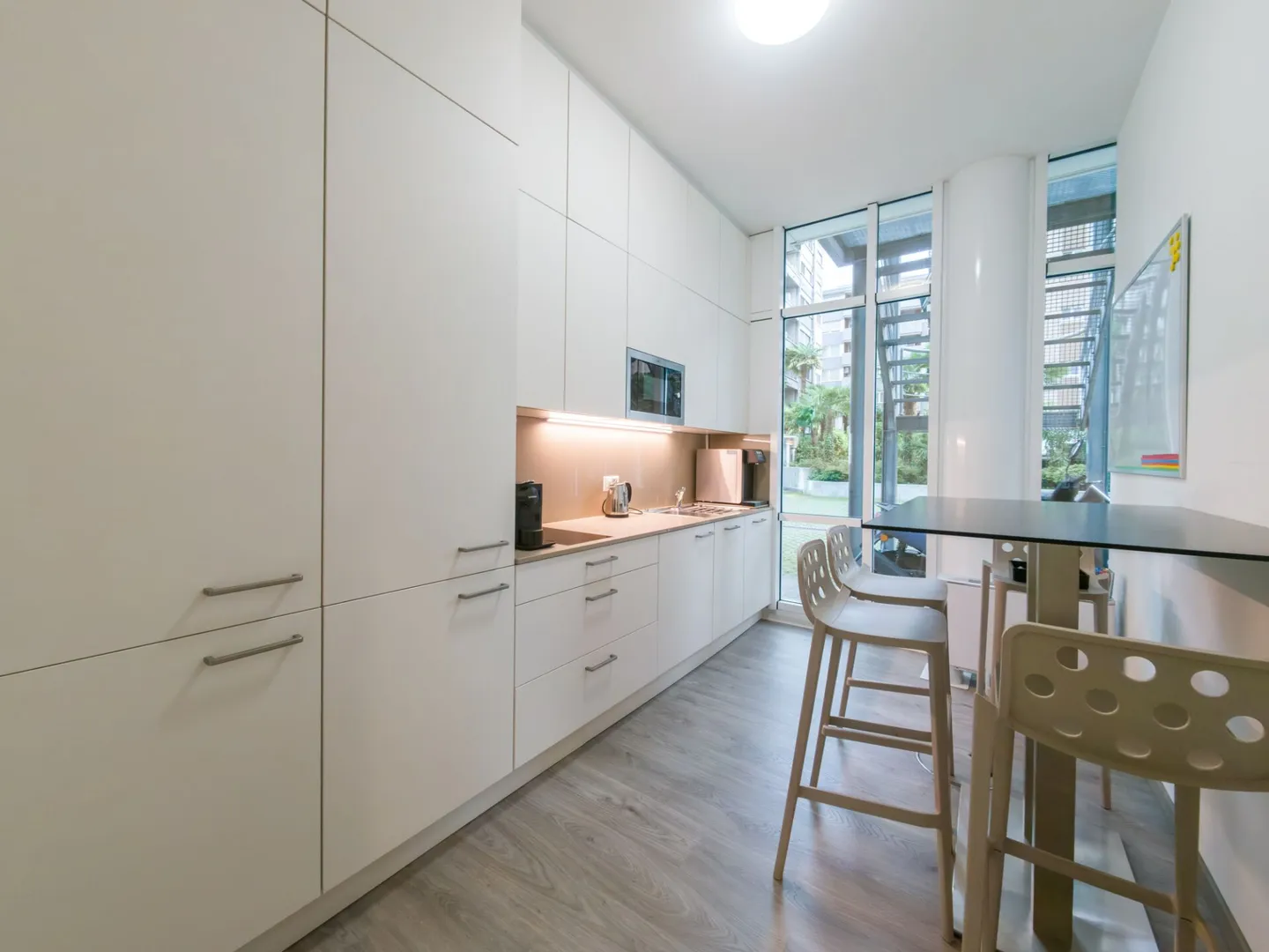 Prise en charge du bail - Bureau moderne et lumineux au centre de Lugano - Photo 10 sur 11