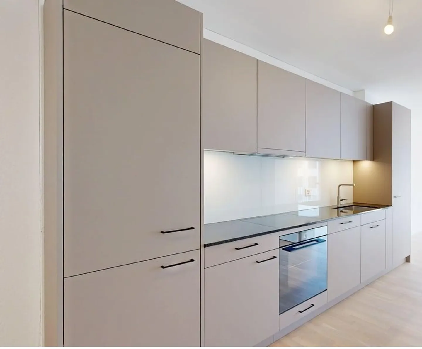 Appartamento moderno 2.5 locali ad Aesch - Foto 2 di 5