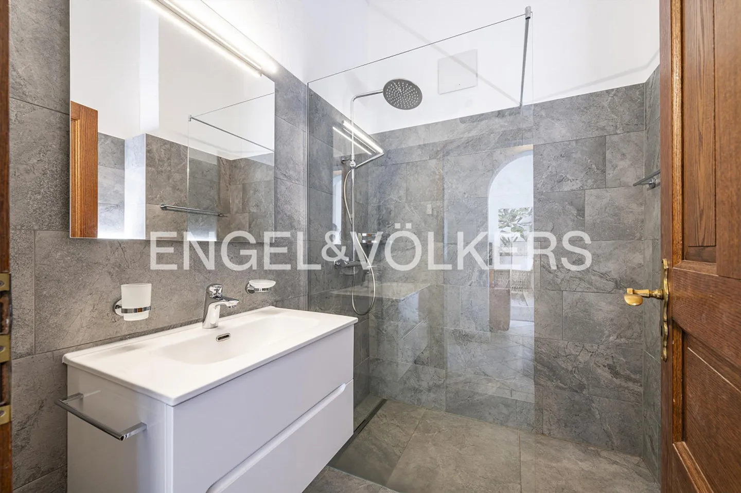 A small jewel on Lake Maggiore (17) - Photo 4 of 7