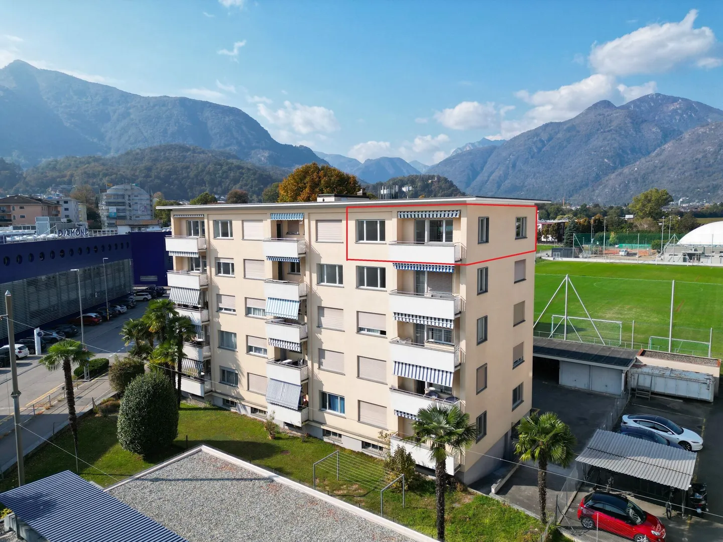 Losone - 4.5 locali ristrutturato all'ultimo piano - Foto 10 von 10