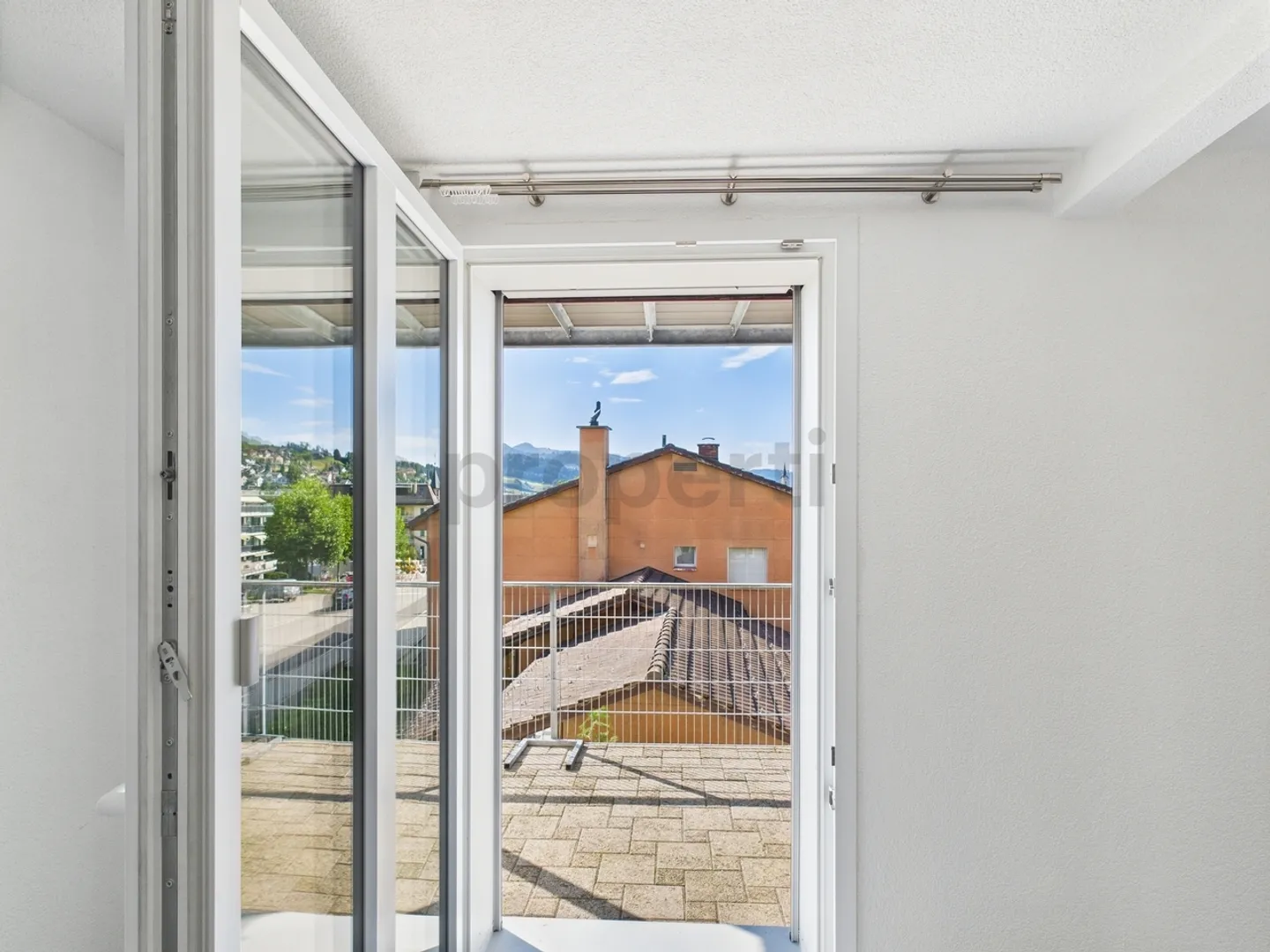 Charming and Sunny Home in the Green with this 3.5-Room Apartment in Ebnat-Kappel - Photo 8 of 12