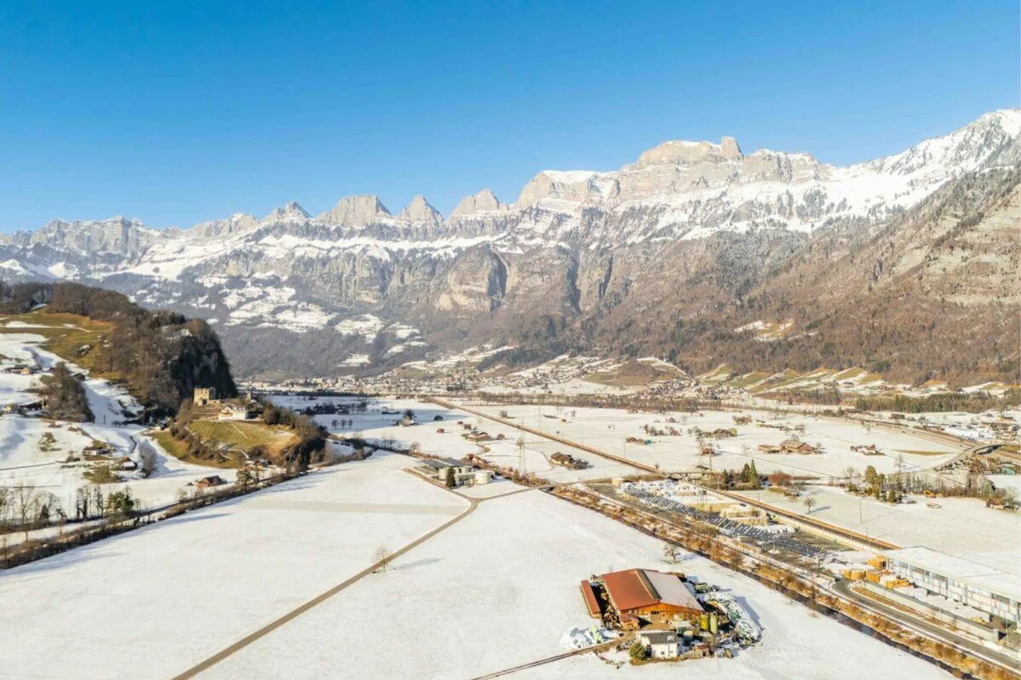 Casa unifamiliare di 5,5 stanze adatta alle famiglie in una posizione privilegiata a Flums - Foto 18 di 18