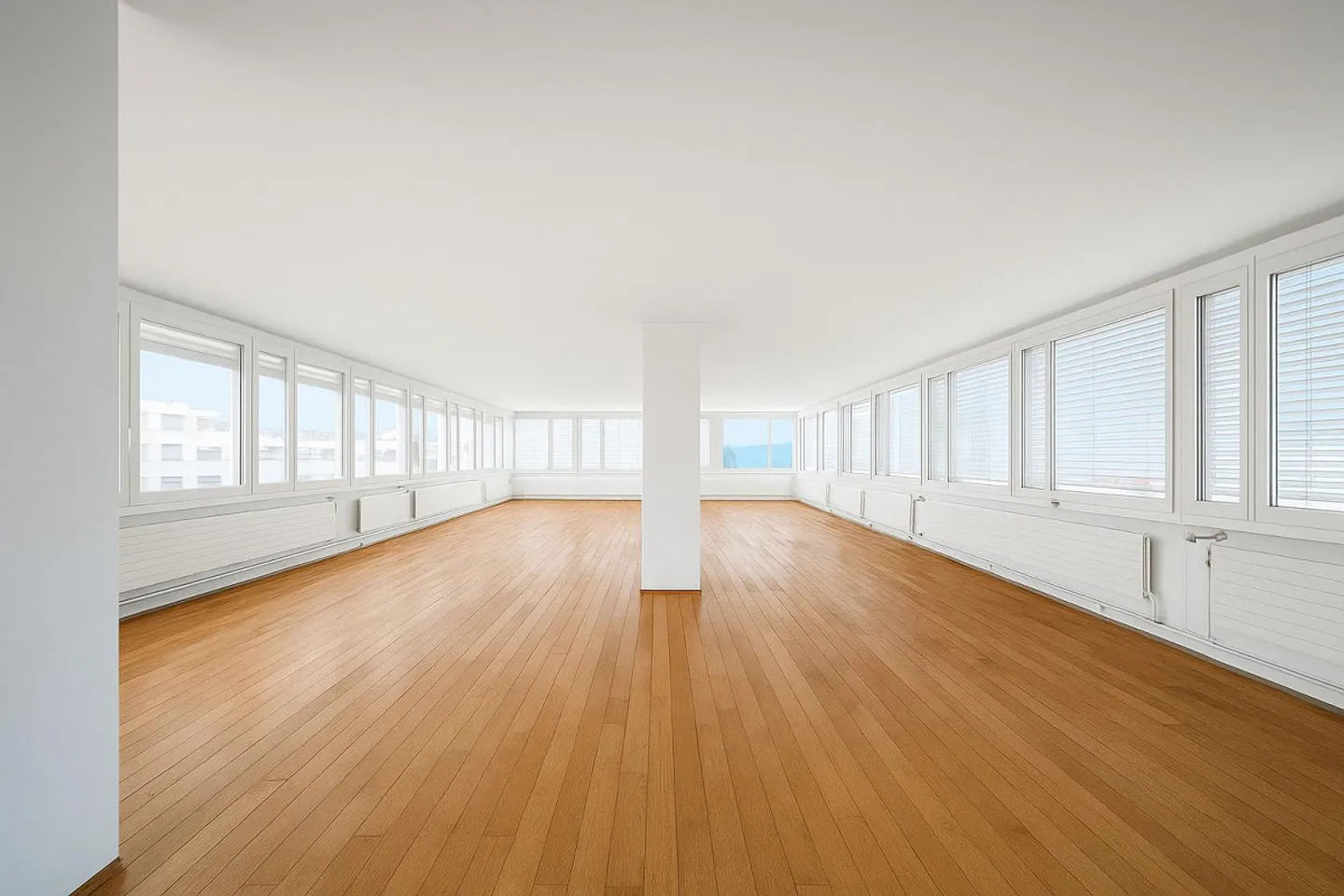 Light-Filled Commercial Unit in Rheineck - Photo 1 of 3