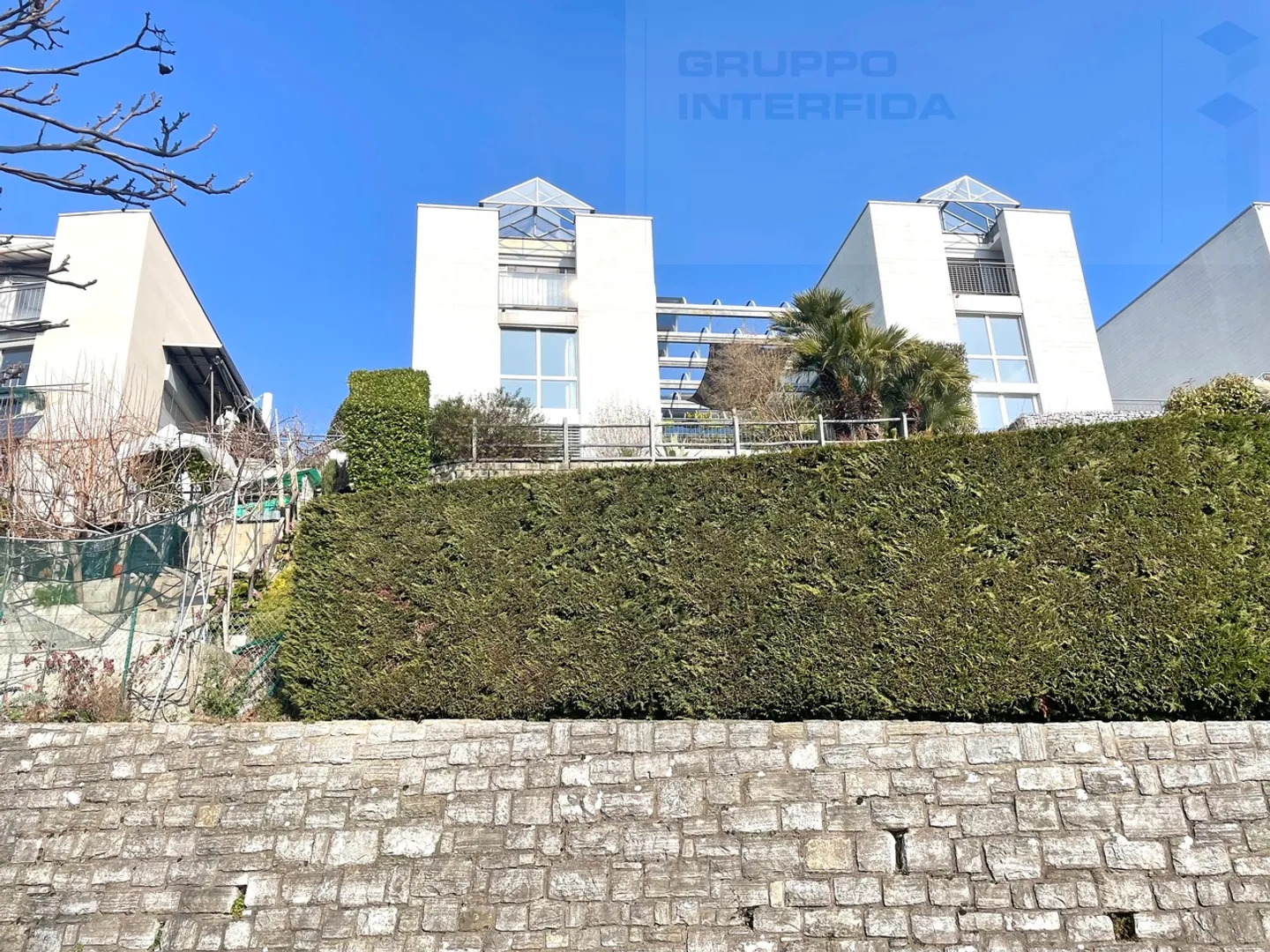SCHÖNES GERÄUMIGES HAUS MIT AUSSICHT - Foto 1 von 9