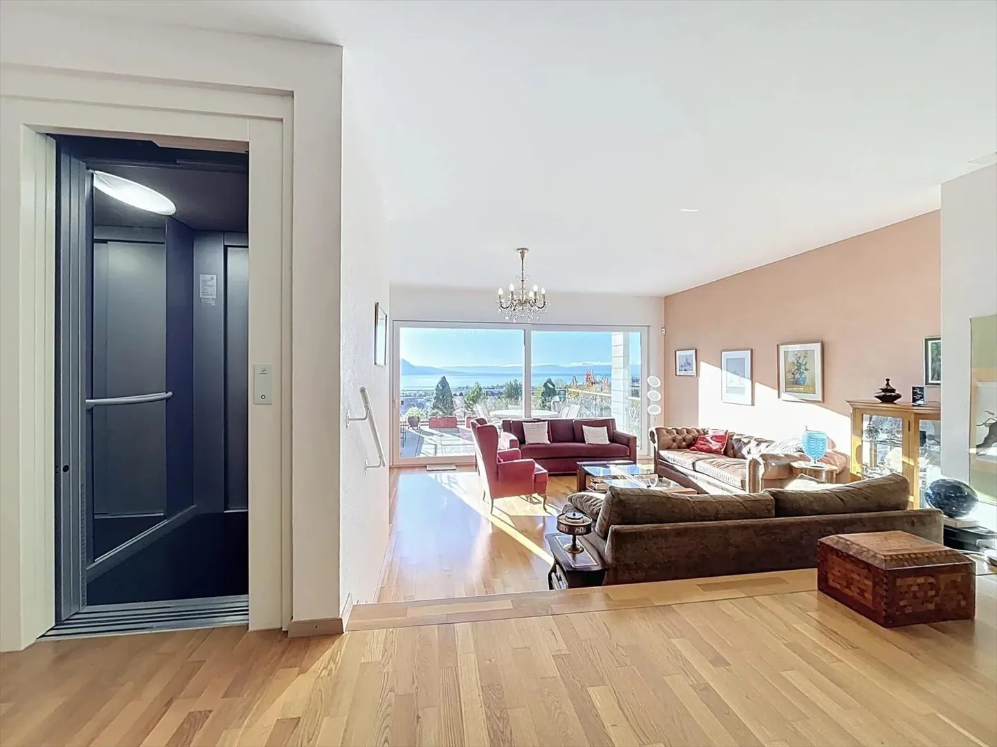 Villa familiale avec ascenseur et vue panoramique - Foto 4 di 13