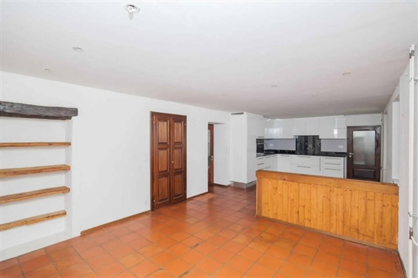 À VENDRE AU CŒUR DE VERSCIO - MAISON TYPIQUE SUR 3 ÉTAGES - Photo 10 sur 18