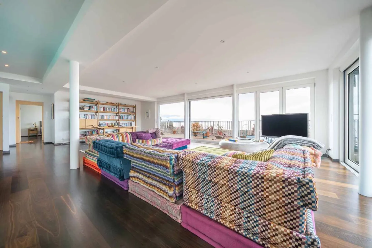 3.5-room luxury apartment with stunning views of Lake Geneva - Photo 4 of 13