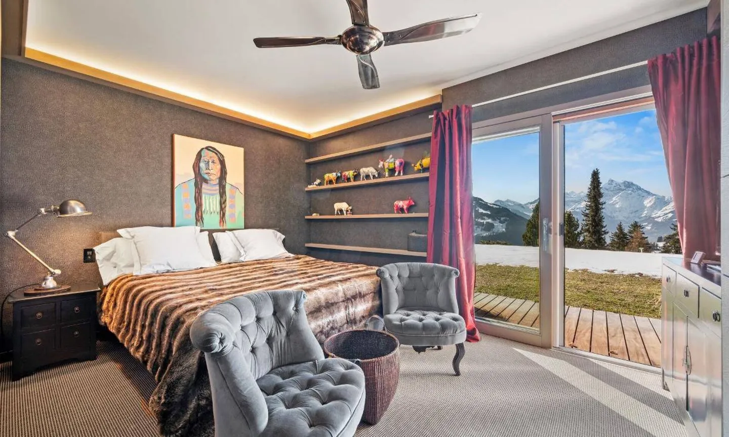 Property 9 Rooms in Gryon - Photo 11 of 23