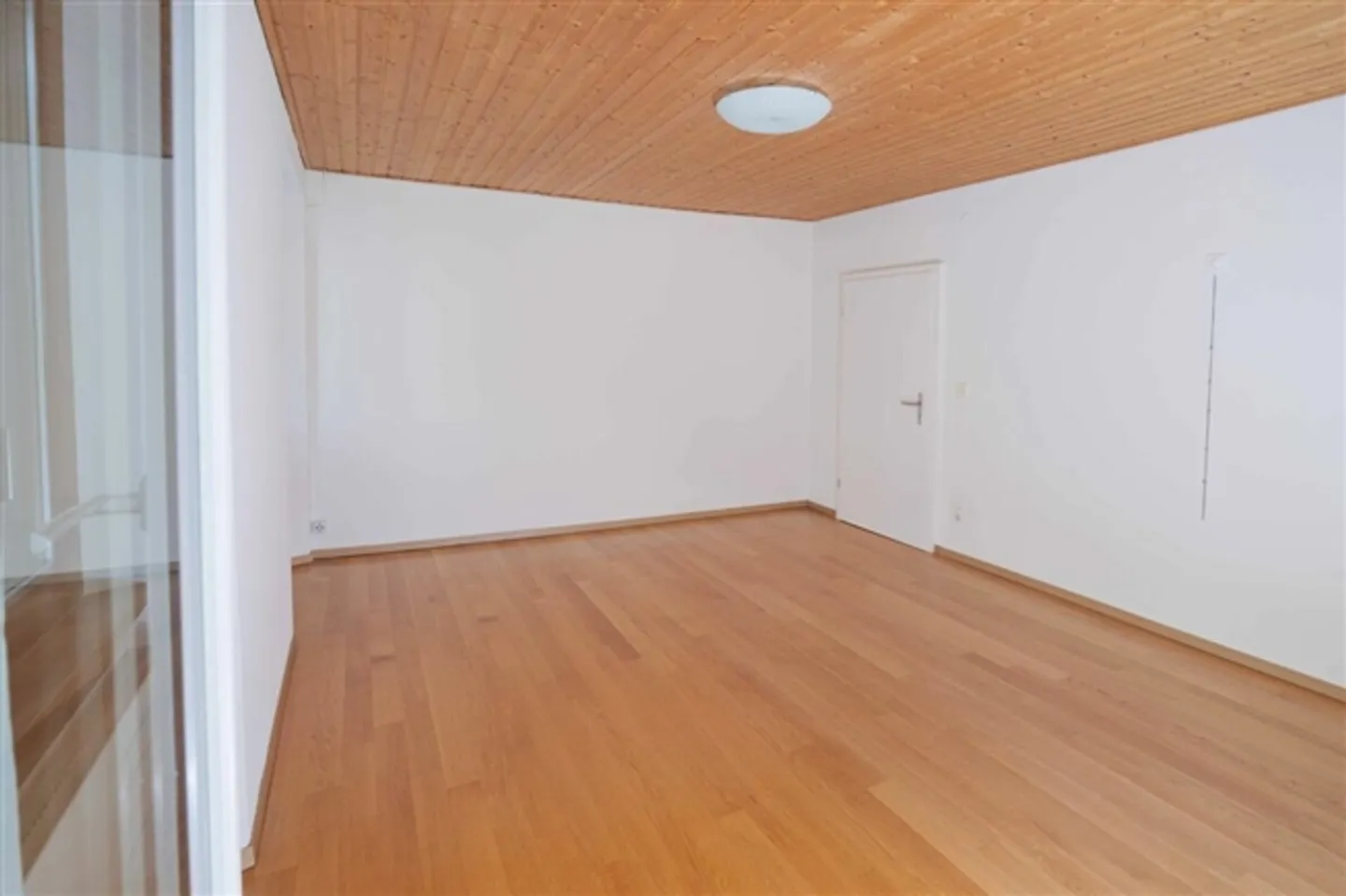 À VENDRE AU CŒUR DE VERSCIO - MAISON TYPIQUE SUR 3 ÉTAGES - Photo 15 sur 18