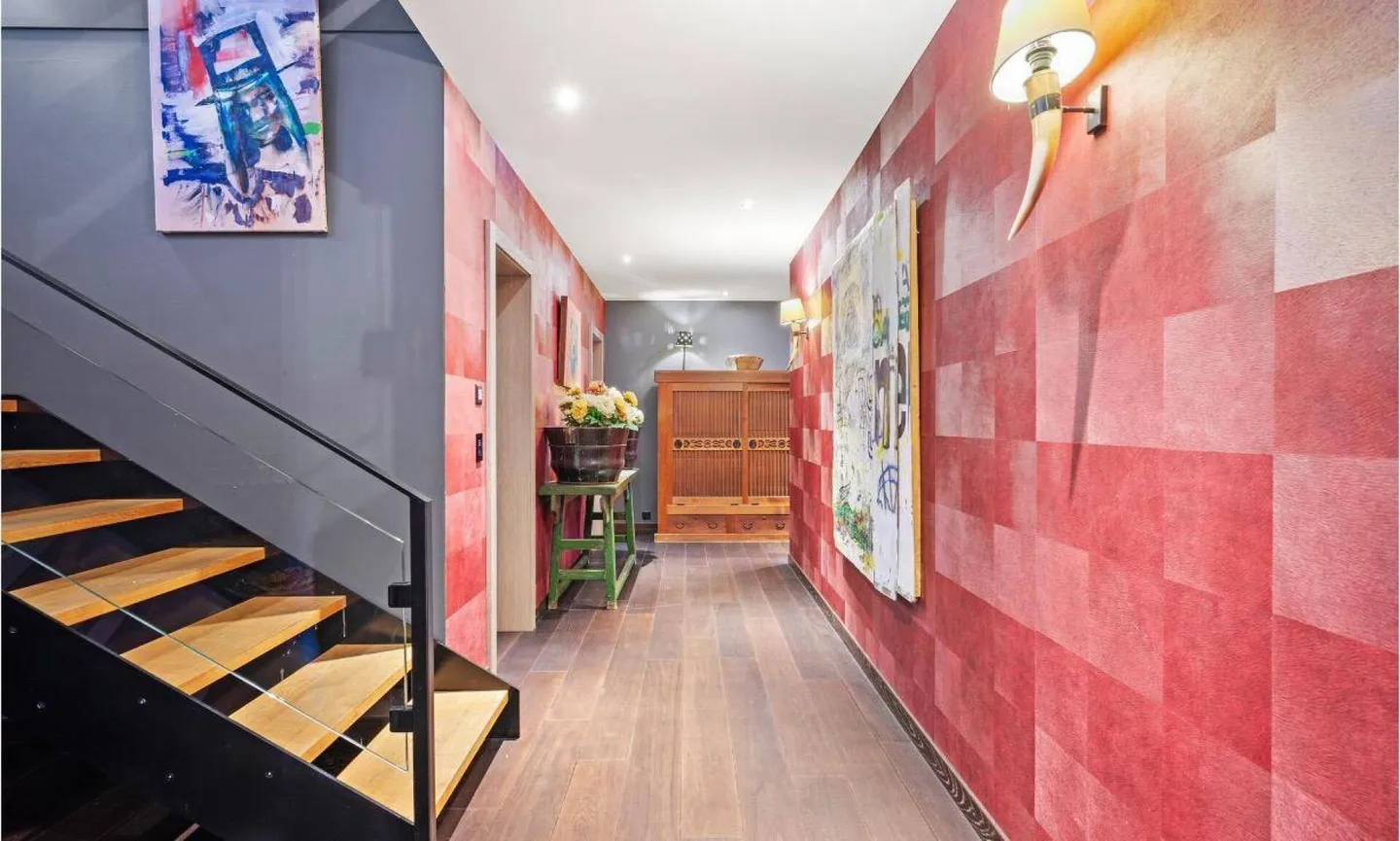 Property 9 Rooms in Gryon - Photo 16 of 23