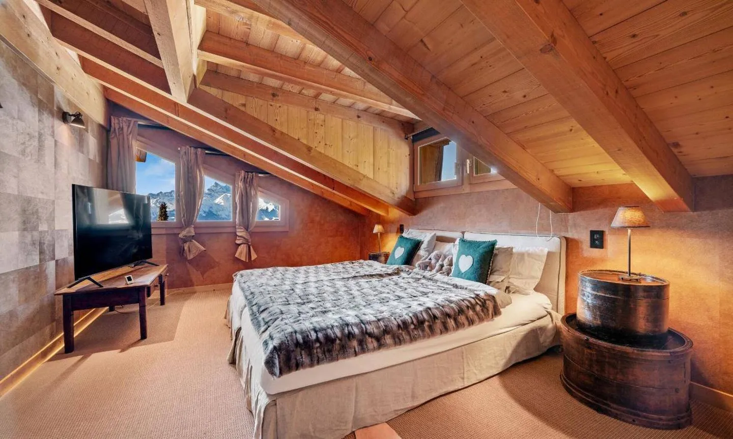 Property 9 Rooms in Gryon - Photo 18 of 23