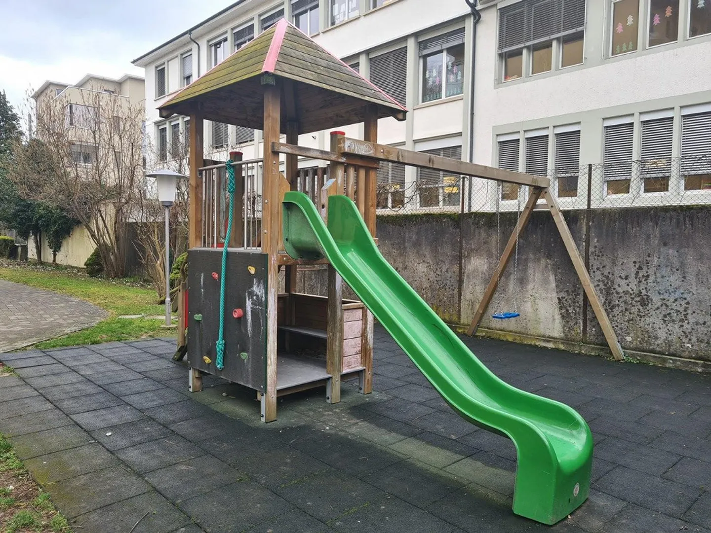 Appartement 3.5 pièces au 2ème étage avec balcon - Photo 3 sur 10