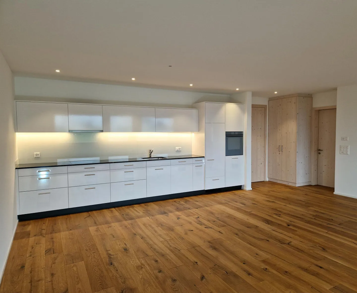 New beautiful 2.5 apartment for rent for permanent residence - Photo 5 of 20