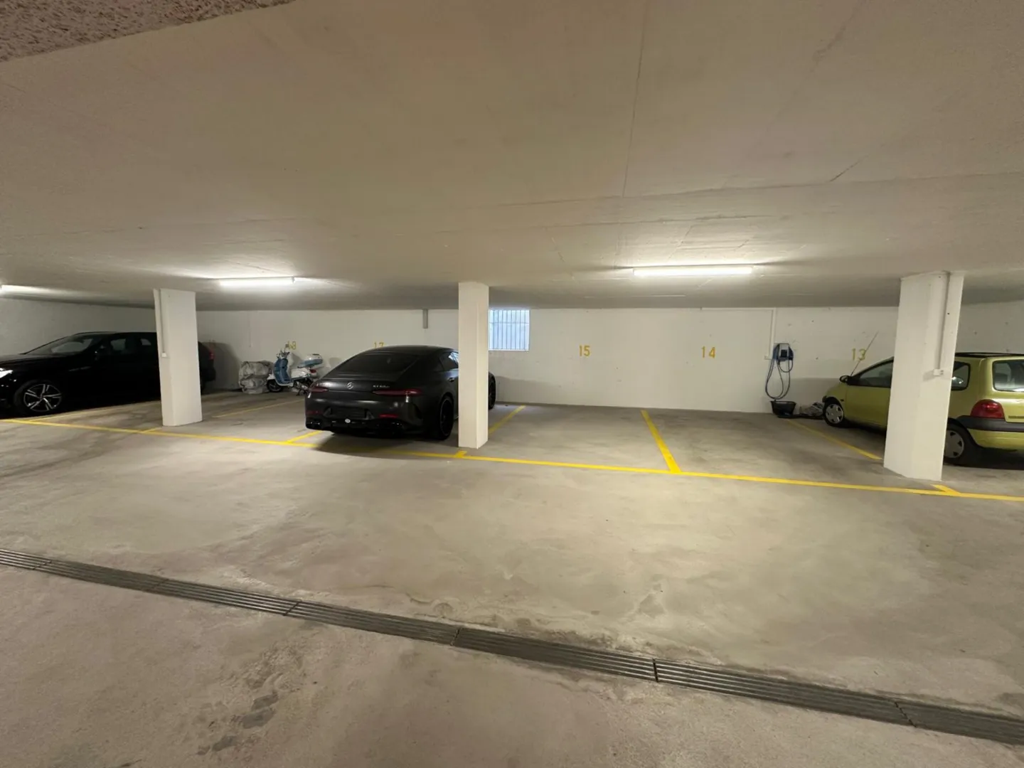 Eigentum statt Miete: Tiefgaragenparkplatz kaufen - Foto 1 von 2