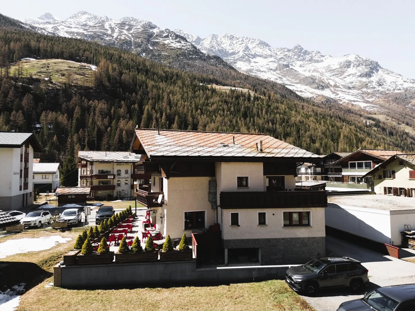 Attractive Residential and Commercial Building in Prime Location - Photo 3 of 17