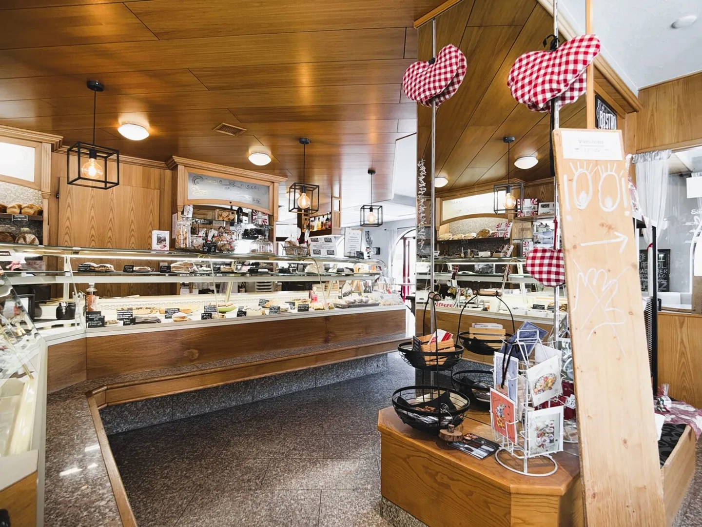 Attractive Residential and Commercial Building in Prime Location - Photo 7 of 17