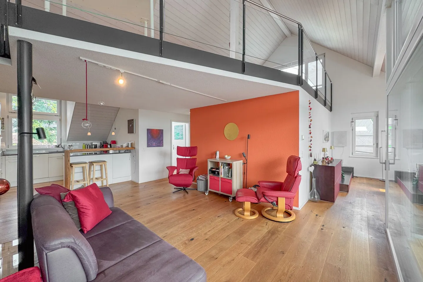 L'architettura incontra la luce e la vista sulle montagne: Maisonette con alta privacy - Foto 1 di 13