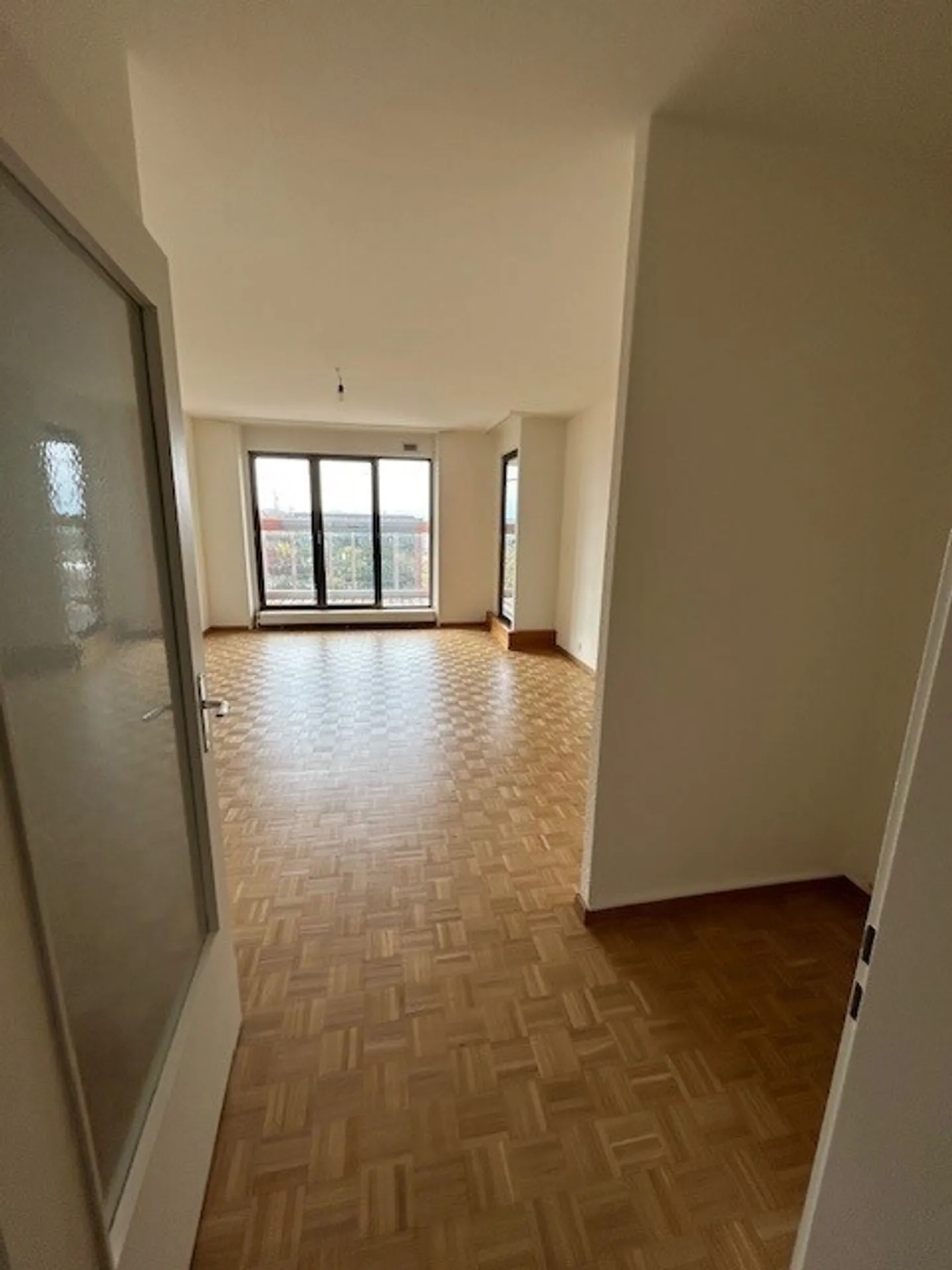 Affittare un appartamento di 4 stanze a Ginevra - Foto 3 di 11