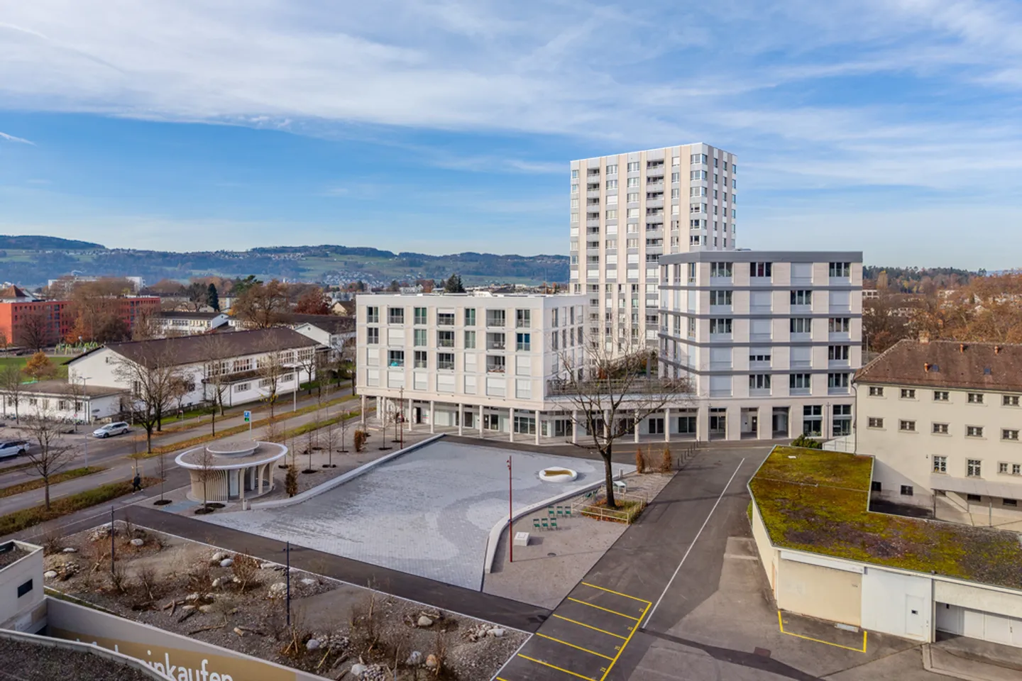 Nuovo appartamento con vista a Uster - Foto 1 di 8