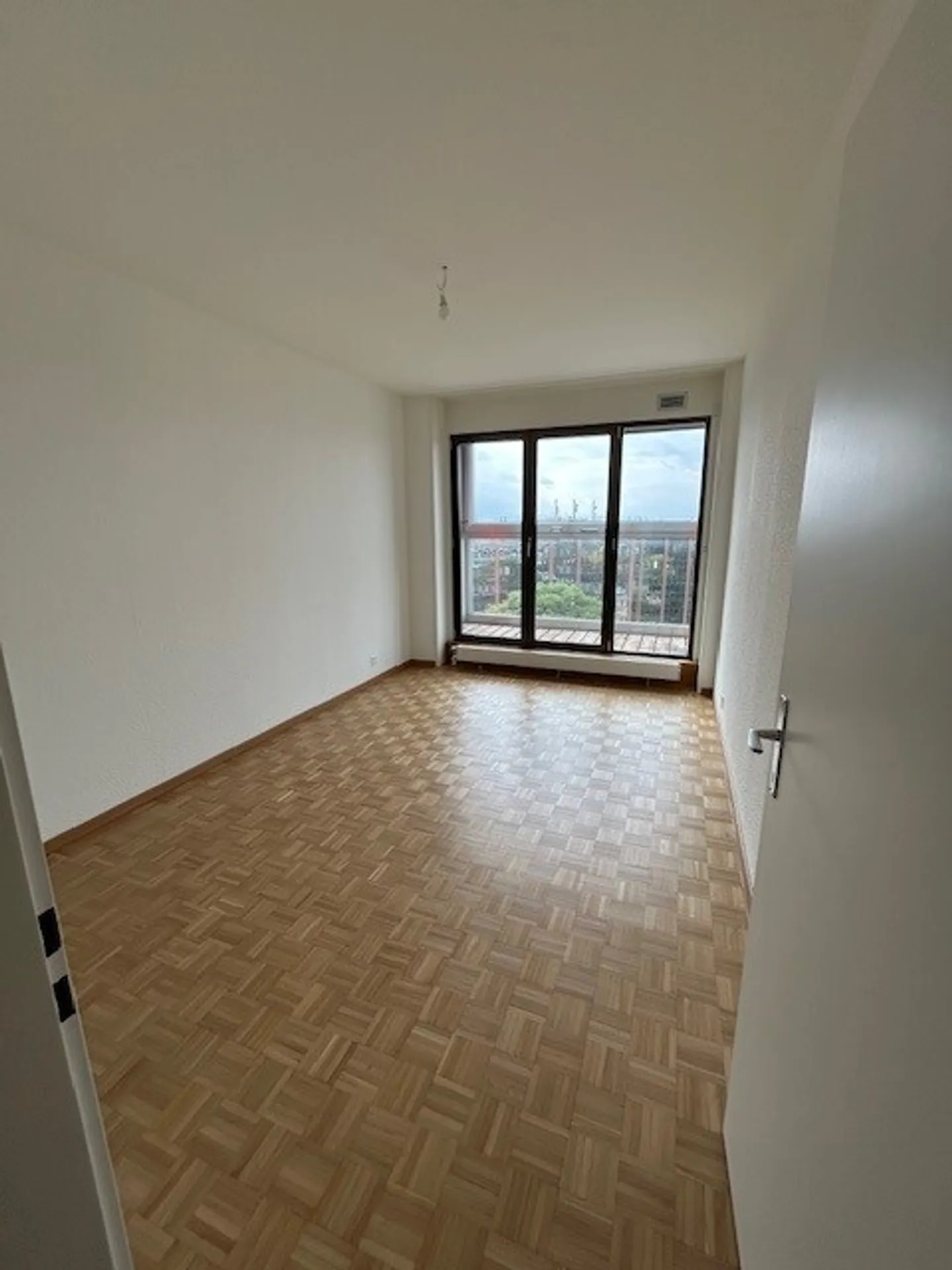 Affittare un appartamento di 4 stanze a Ginevra - Foto 8 di 11