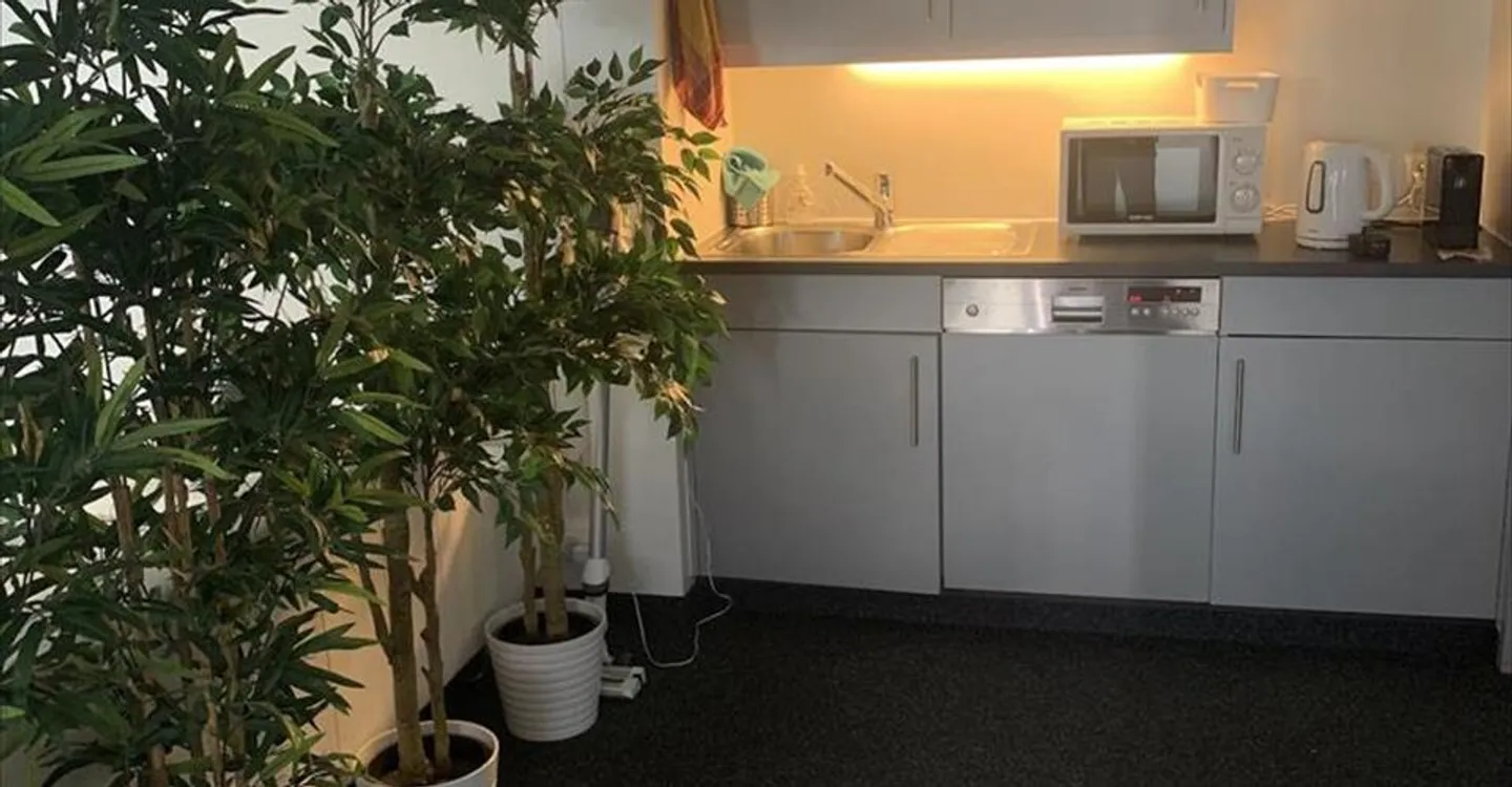 Bureau à louer - Photo 2 sur 12