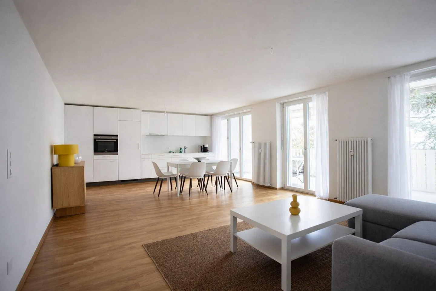 Furnished 4.5-room apartment with large terrace in the popular Paulus district - Photo 1 of 10