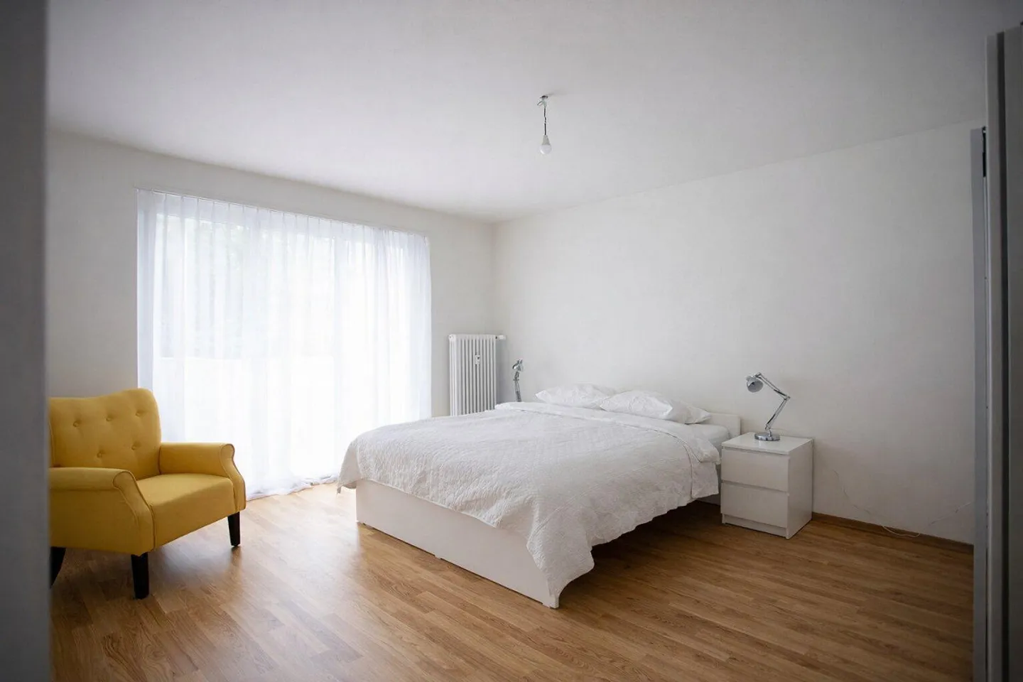 Furnished 4.5-room apartment with large terrace in the popular Paulus district - Photo 2 of 10