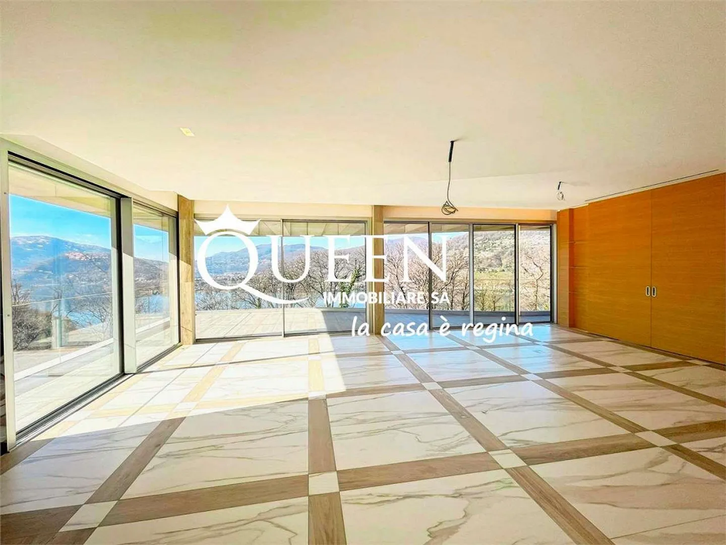 Montagnola Arasio: Villa mit 10 Zimmern, 760 m², Innenpool, Terrassen - Foto 2 von 13