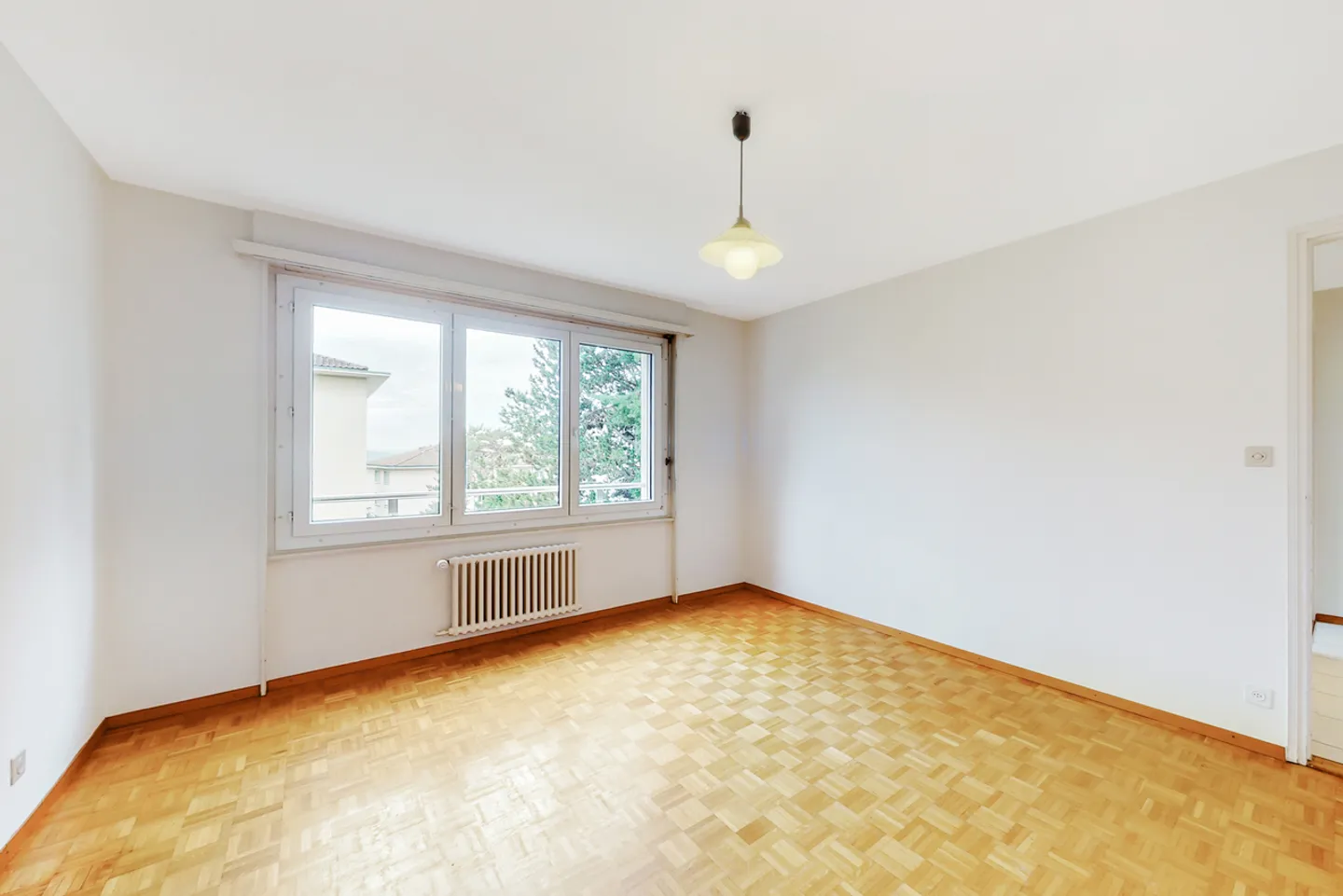 Quiet and residential area - Photo 6 of 12