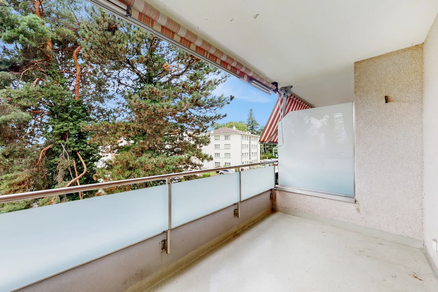 Quiet and residential area - Photo 9 of 12