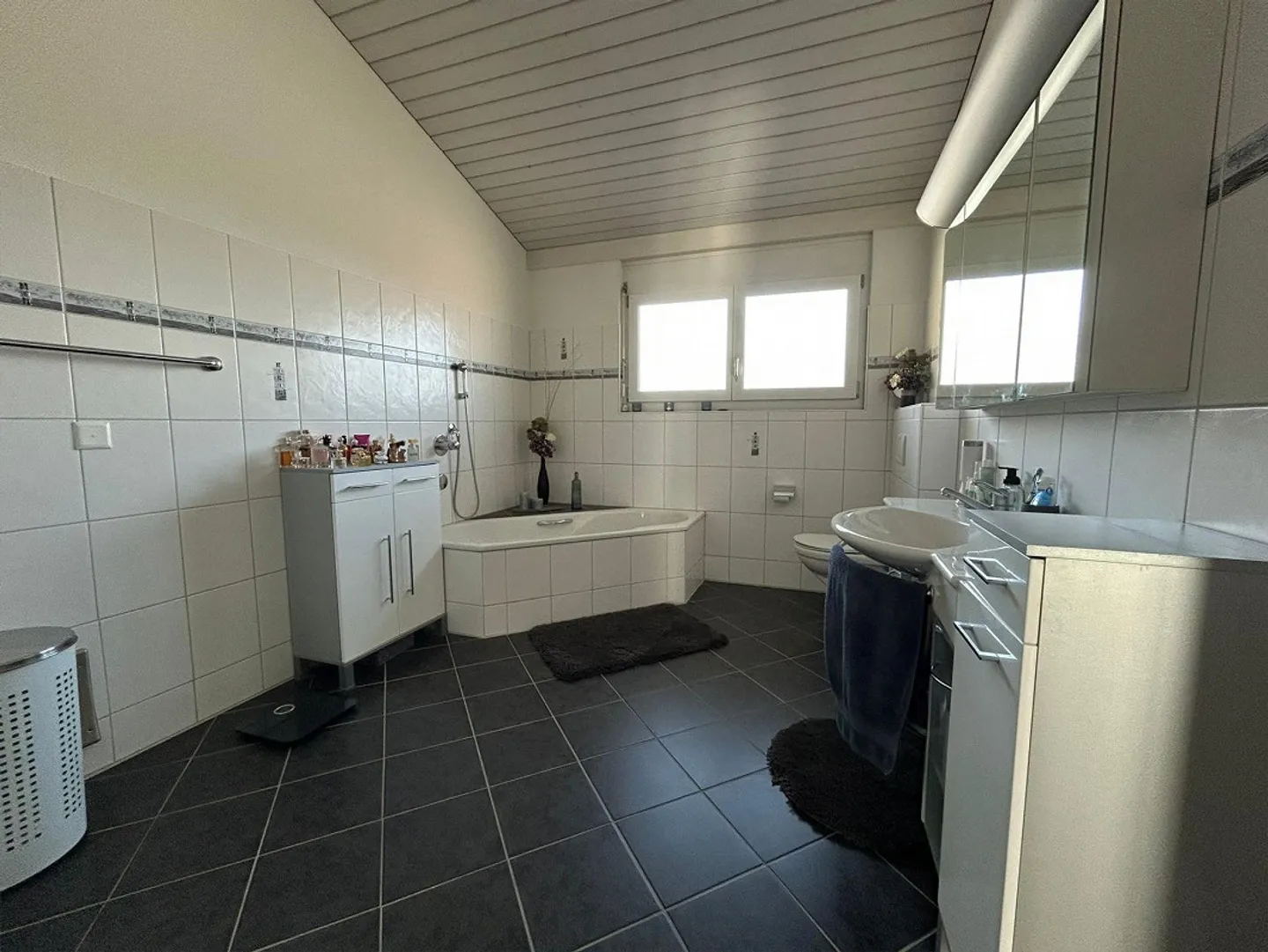 Maison bifamiliale dans un emplacement central calme - Photo 12 sur 29