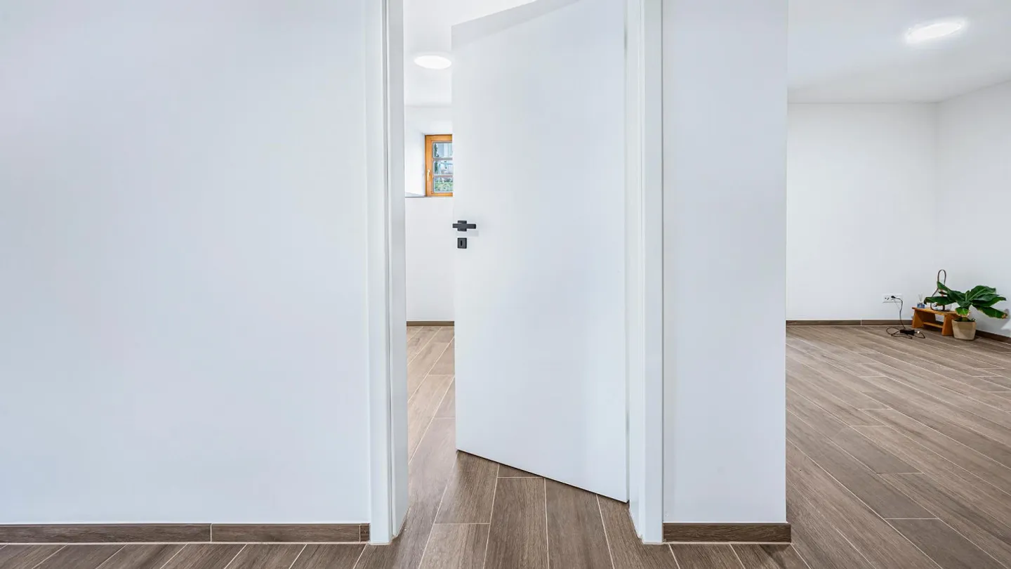 Appartement 2,5 pièces avec terrasse XXL - accessible et ascenseur - Photo 2 sur 14