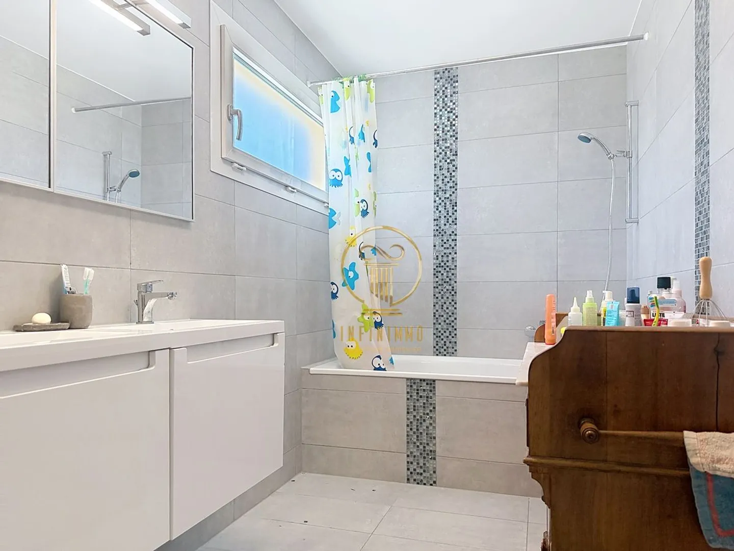 CARROUGE (VD), PROPRIÉTÉ RARE ! Maison individuelle avec 5.5 pièces et vue sur le Moléson. - Photo 6 sur 13