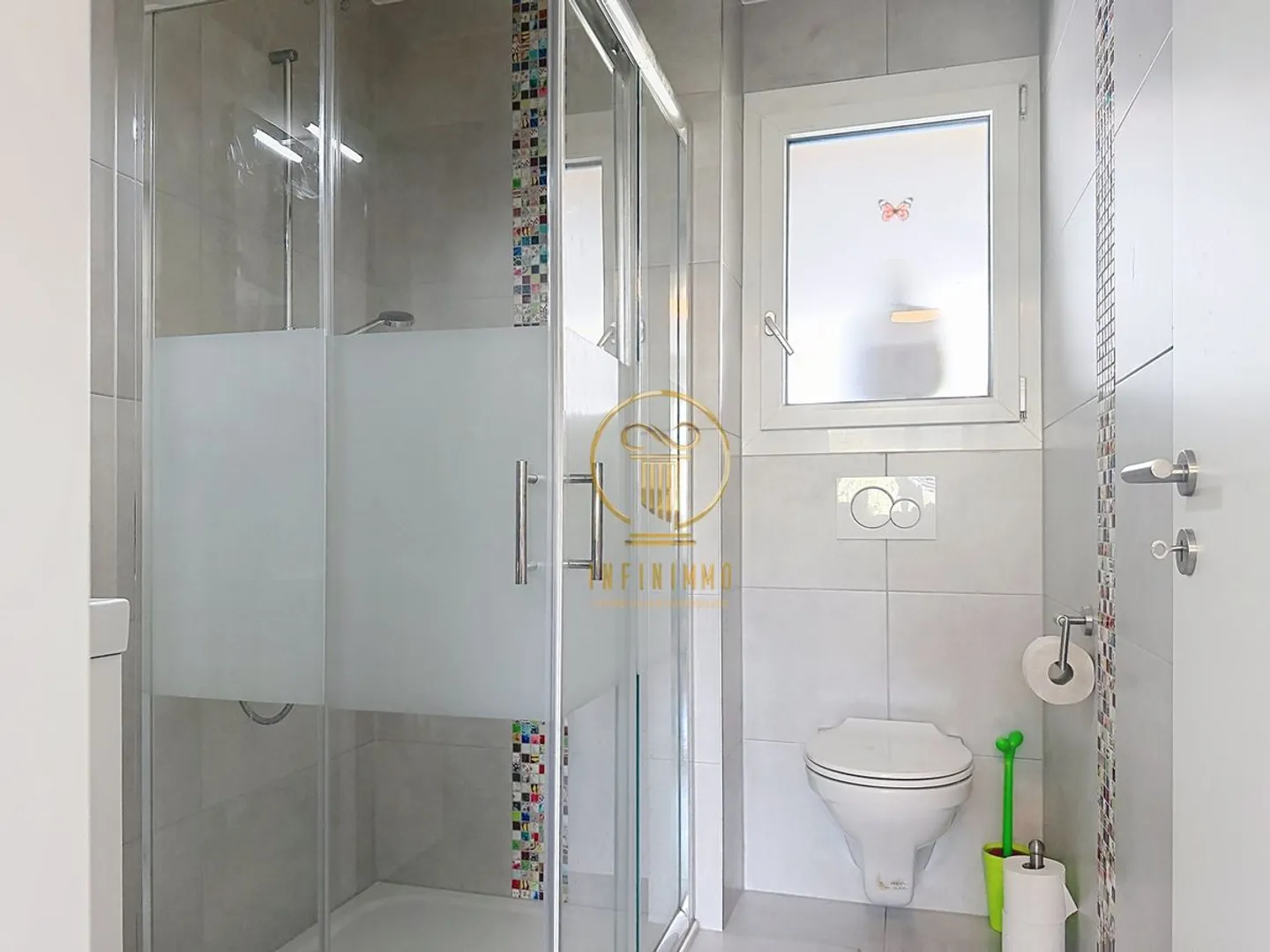 CARROUGE (VD), PROPRIÉTÉ RARE ! Maison individuelle avec 5.5 pièces et vue sur le Moléson. - Photo 7 sur 13