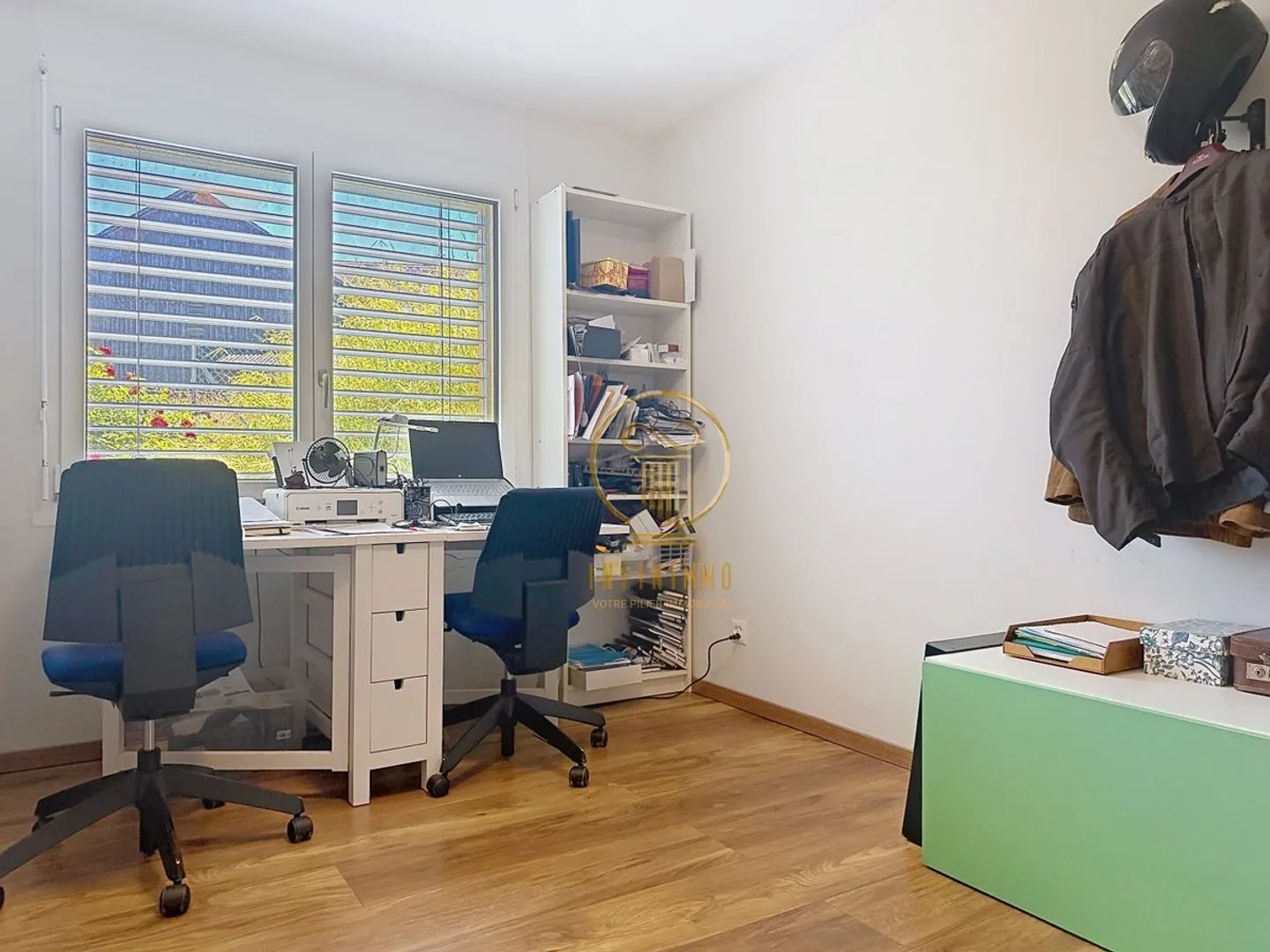 CARROUGE (VD), PROPRIÉTÉ RARE ! Maison individuelle avec 5.5 pièces et vue sur le Moléson. - Photo 9 sur 13