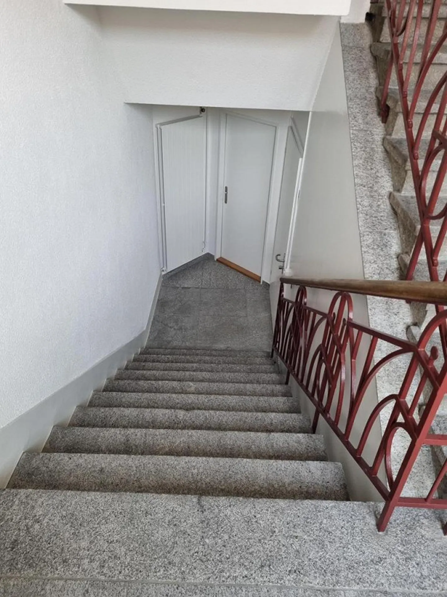 Completely renovated apartment in the heart of Zurich - Photo 6 of 9