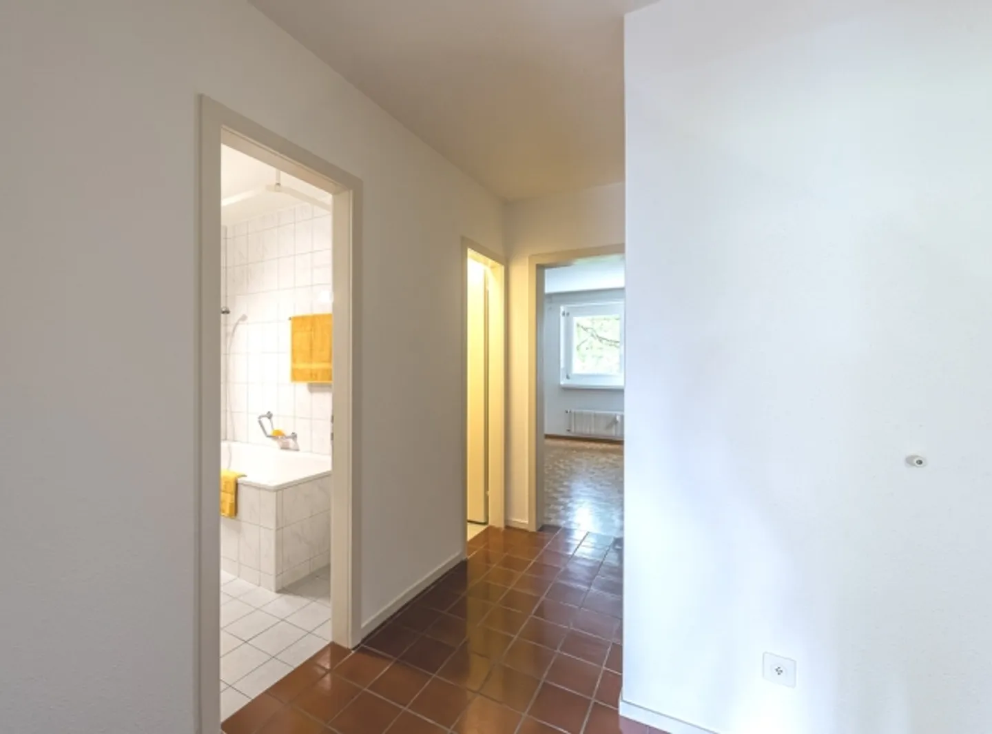 Geräumige Wohnung mit Balkon - Foto 9 von 12