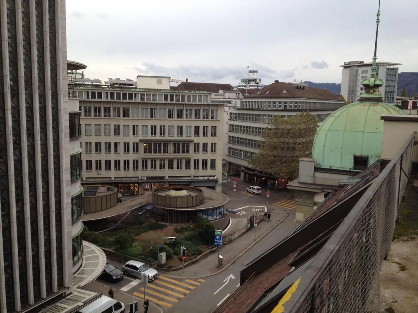 Completely renovated apartment in the heart of Zurich - Photo 3 of 9