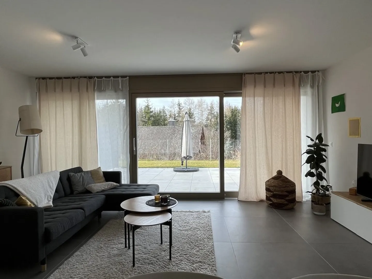 LE MOURET (FR) - Reihenhaus mit 5,5 Zimmern - Foto 4 von 10
