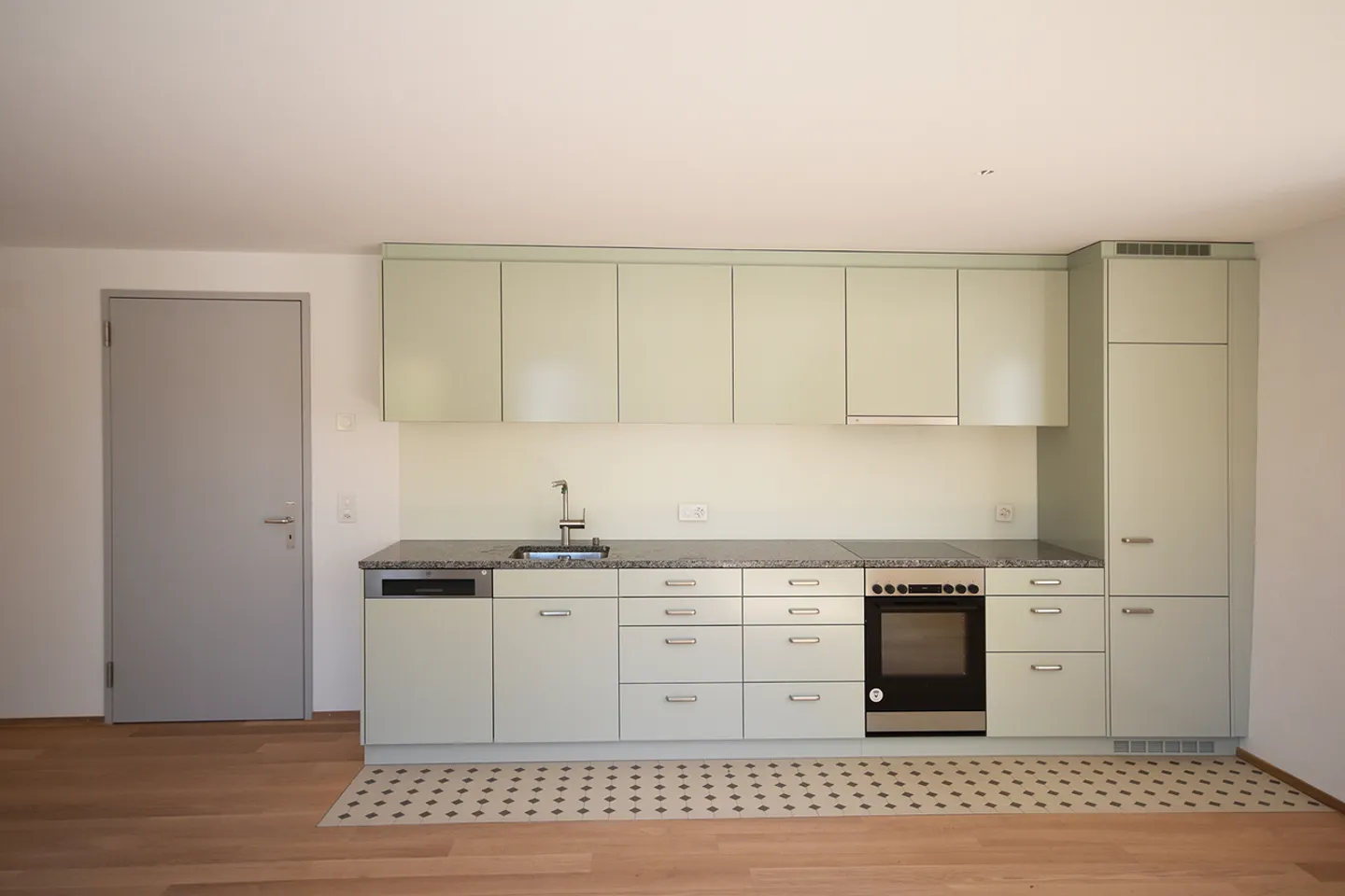 Newly renovated 2.5-room ground floor apartment in Rünenberg! - Photo 2 of 6