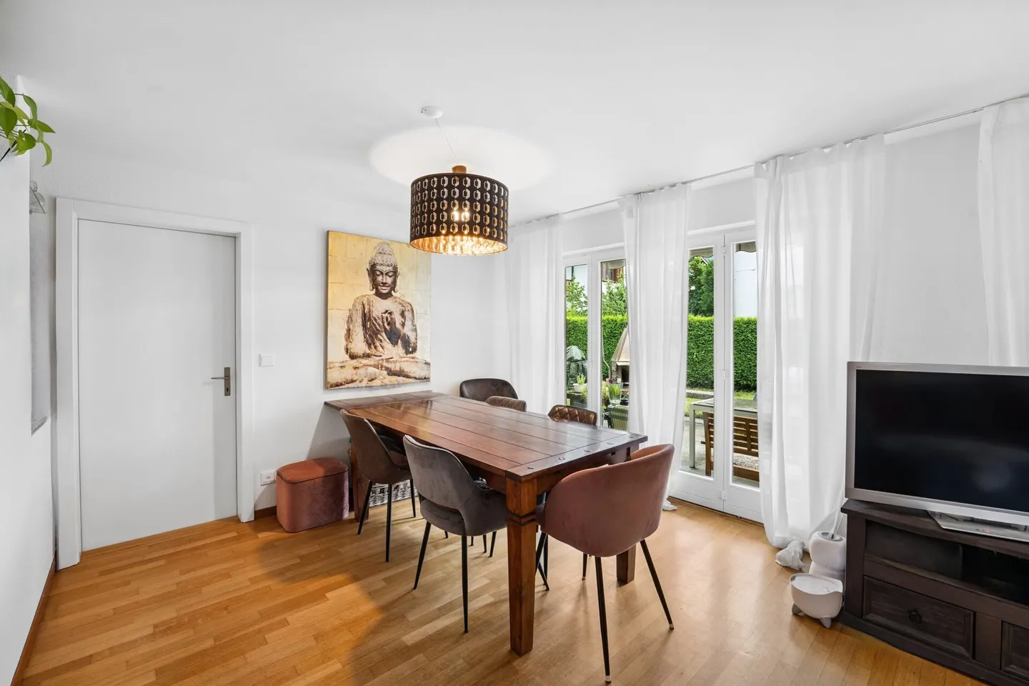 Living with garden idyll in Hergiswil - quiet, sunny and close to nature - Photo 4 of 9