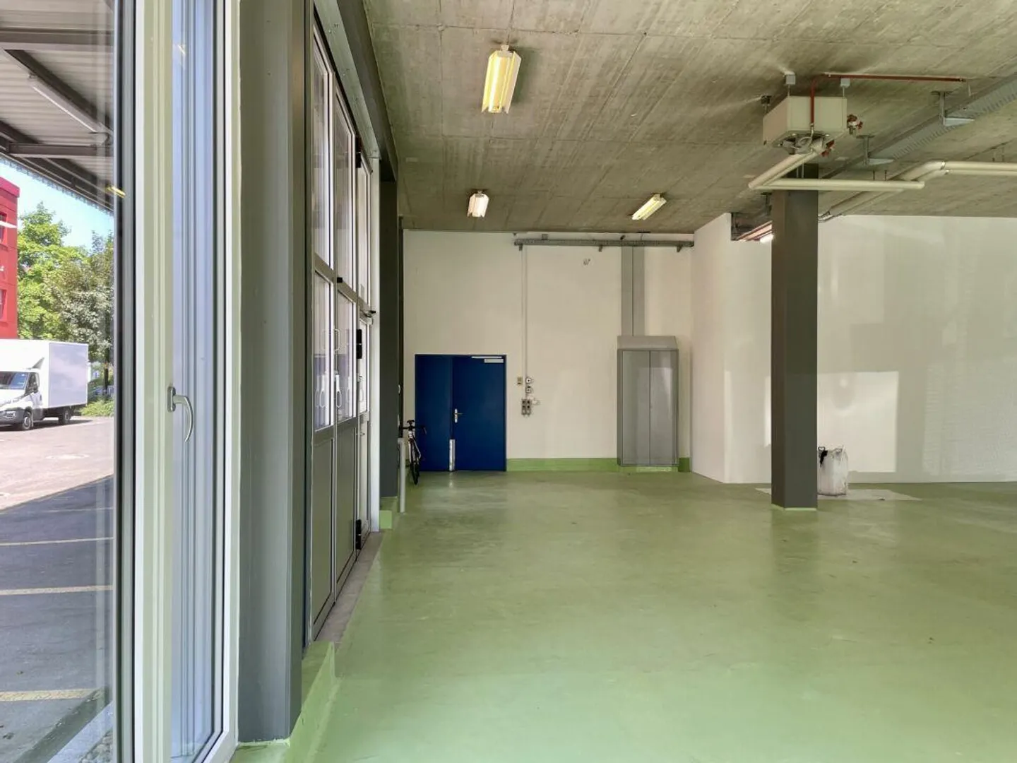 EG-Gewerbeflächen - Foto 5 von 11