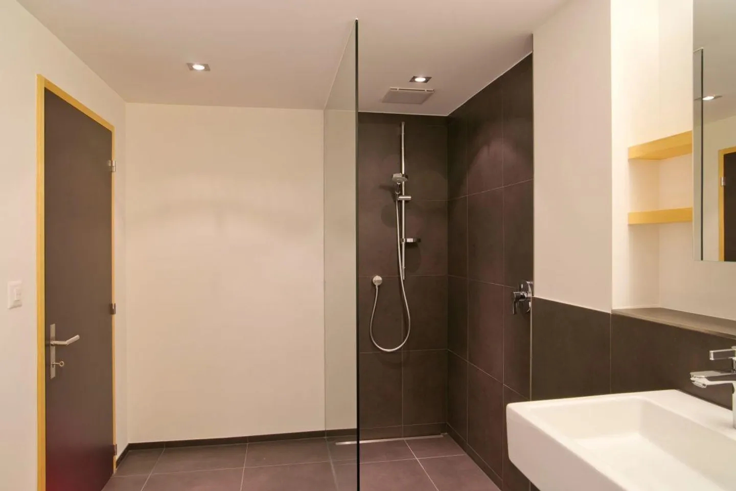 Dreamlike half-timbered house from 1764 with garden and top modern interior... - Photo 8 of 11