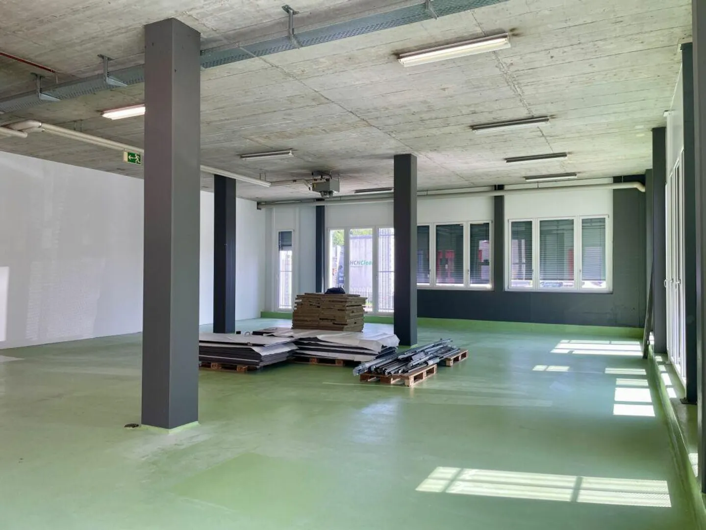 EG-Gewerbeflächen - Foto 6 von 11